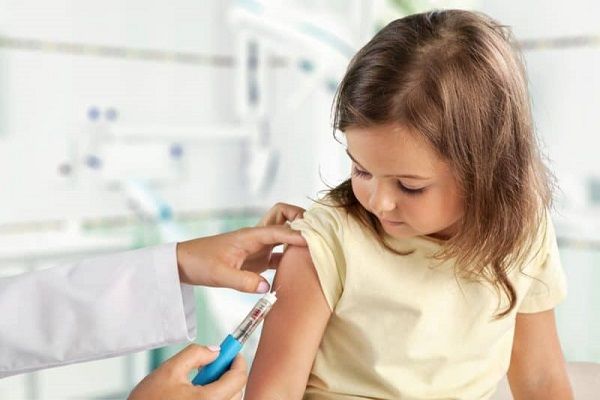 عوارض واکسن در نوزاد