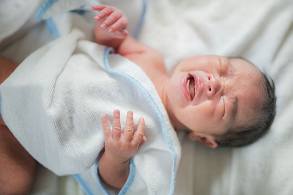 درمان یبوست در نوزاد تازه متولد شده
