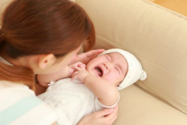 درمان خانگی استفراغ نوزادان