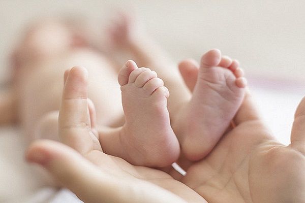 درمان انحراف انگشتان پا به داخل در کودک