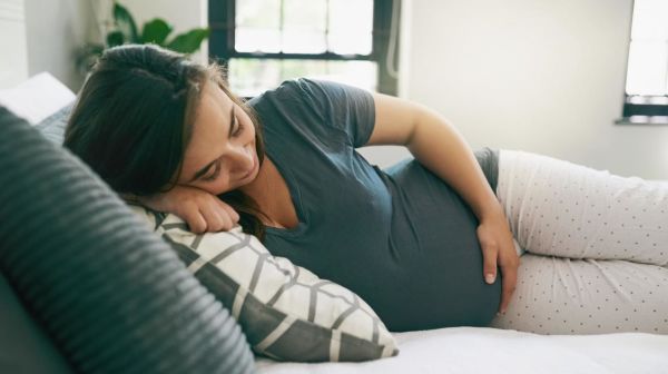 استراحت مادر برای افزایش وزن جنین