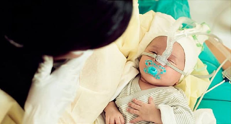 چرا باید نگران علائم مشکلات ریه در نوزاد باشیم