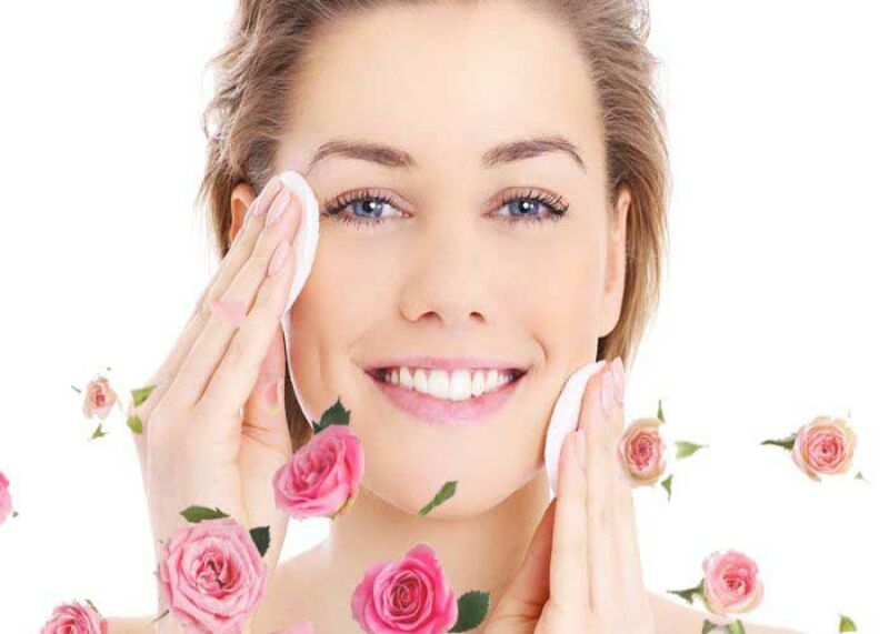 چرا گلاب برای درمان جوش صورت مفید است؟
