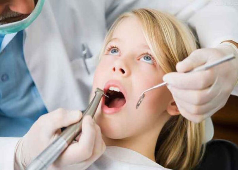 بعد از کشیدن دندان شیری چه باید کرد؟