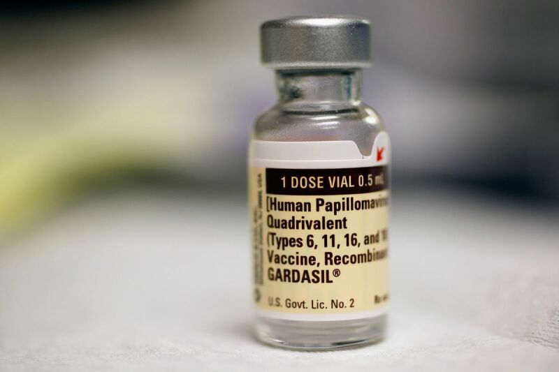 فواید و مضرات واکسن گارداسیل