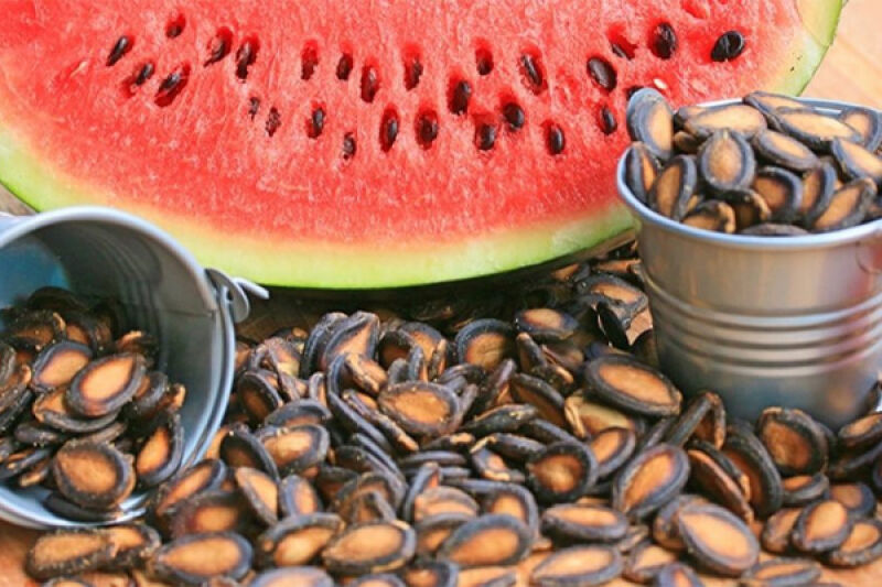 خوردن تخمه هندوانه در بارداری