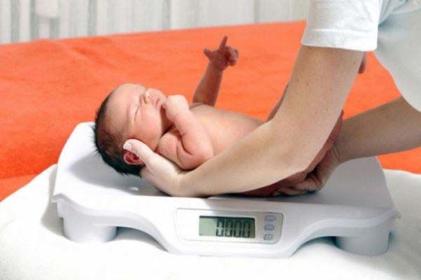 برای وزن گیری نوزاد چه باید کرد؟