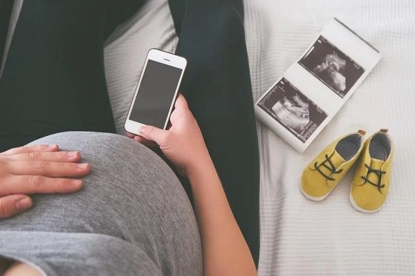 چرا استفاده از موبایل در بارداری خطرناک است/