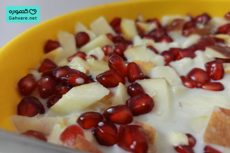 روش صحیح دادن انار به نوزاد