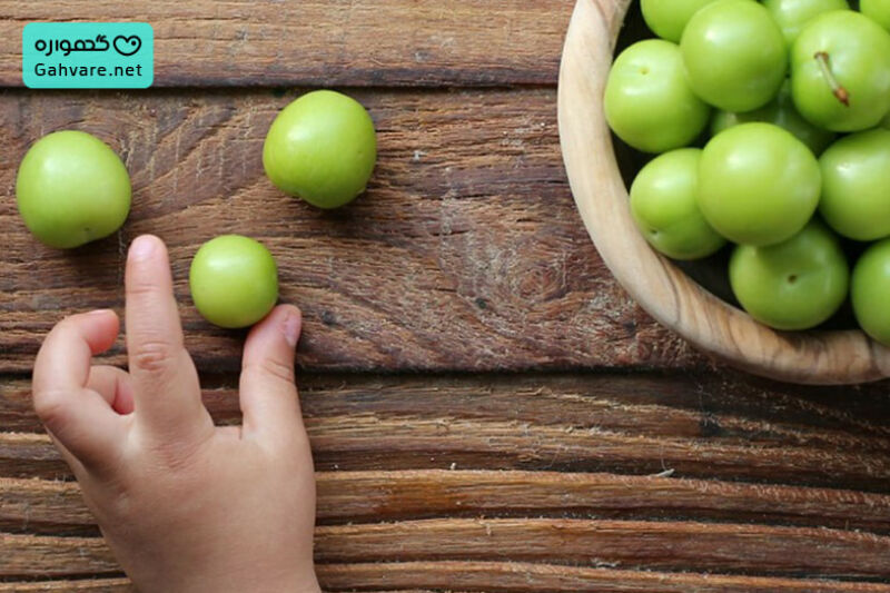 خواص خوردن گوجه سبز در بارداری