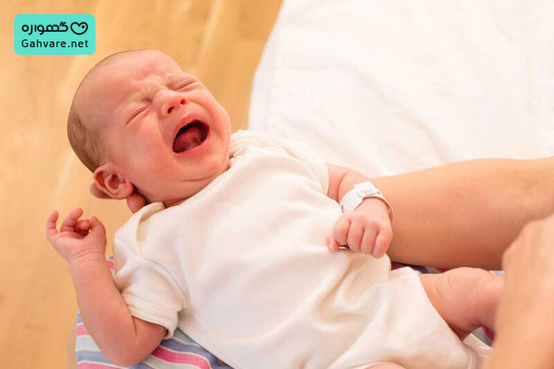 علت زور زدن نوزاد به هنگام دفع مدفوع