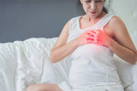 درد نوک سینه در اوایل بارداری