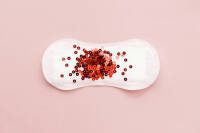 خروج تکه گوشت همراه خون قاعدگی